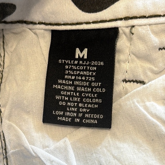 AMERICAN BAZI LA Camouflage Cargo Pants - Picture 3 of 6